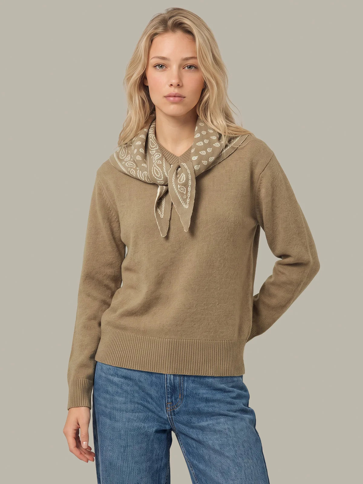 Lenn Pullover with Paisley Scarf