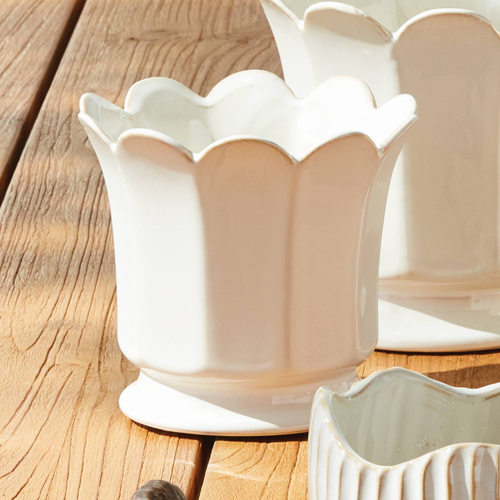 Maline Large Footed Pot