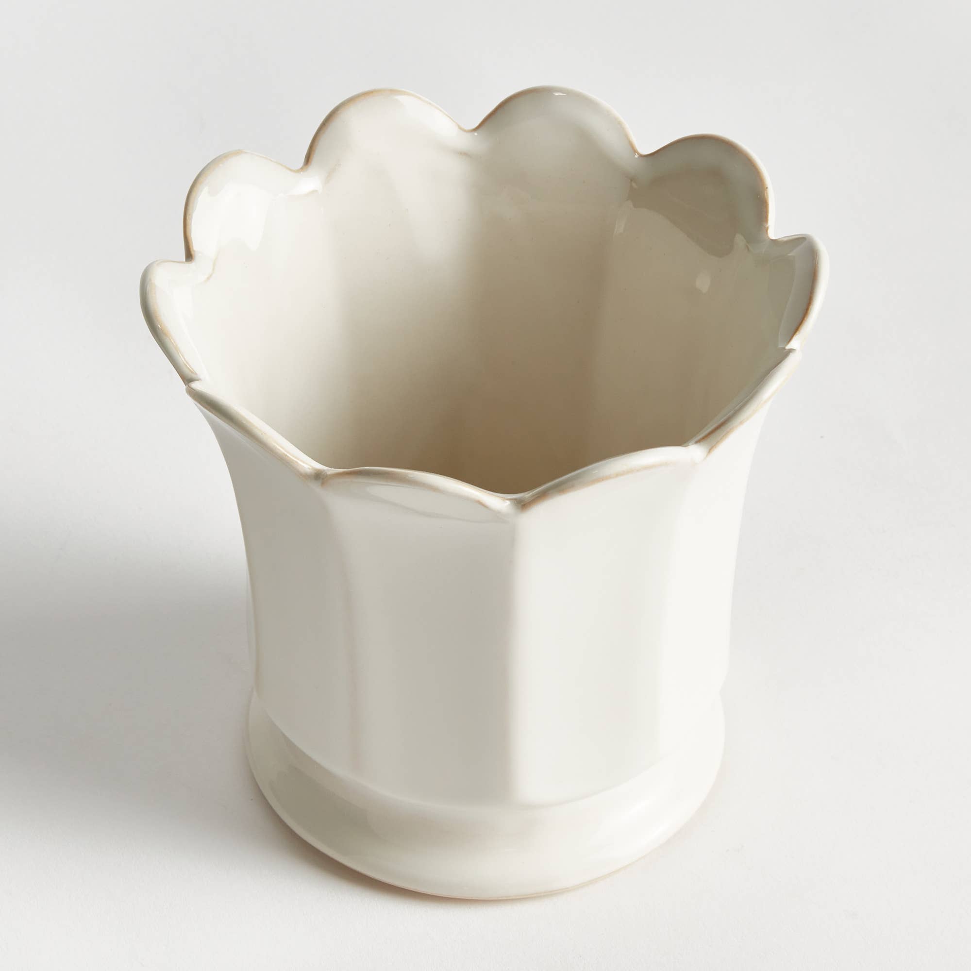 Maline Small Footed Pot