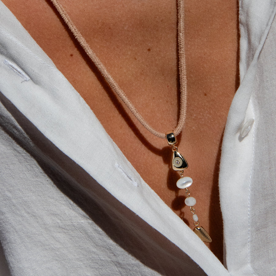 La Pez Mother of Pearl Bail Charm