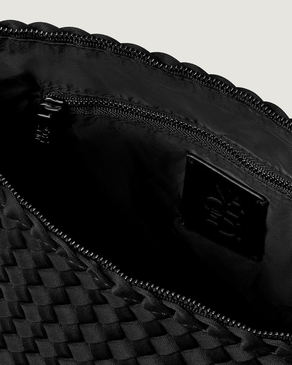 Portofino Medium Cosmetic Pouch - Onyx