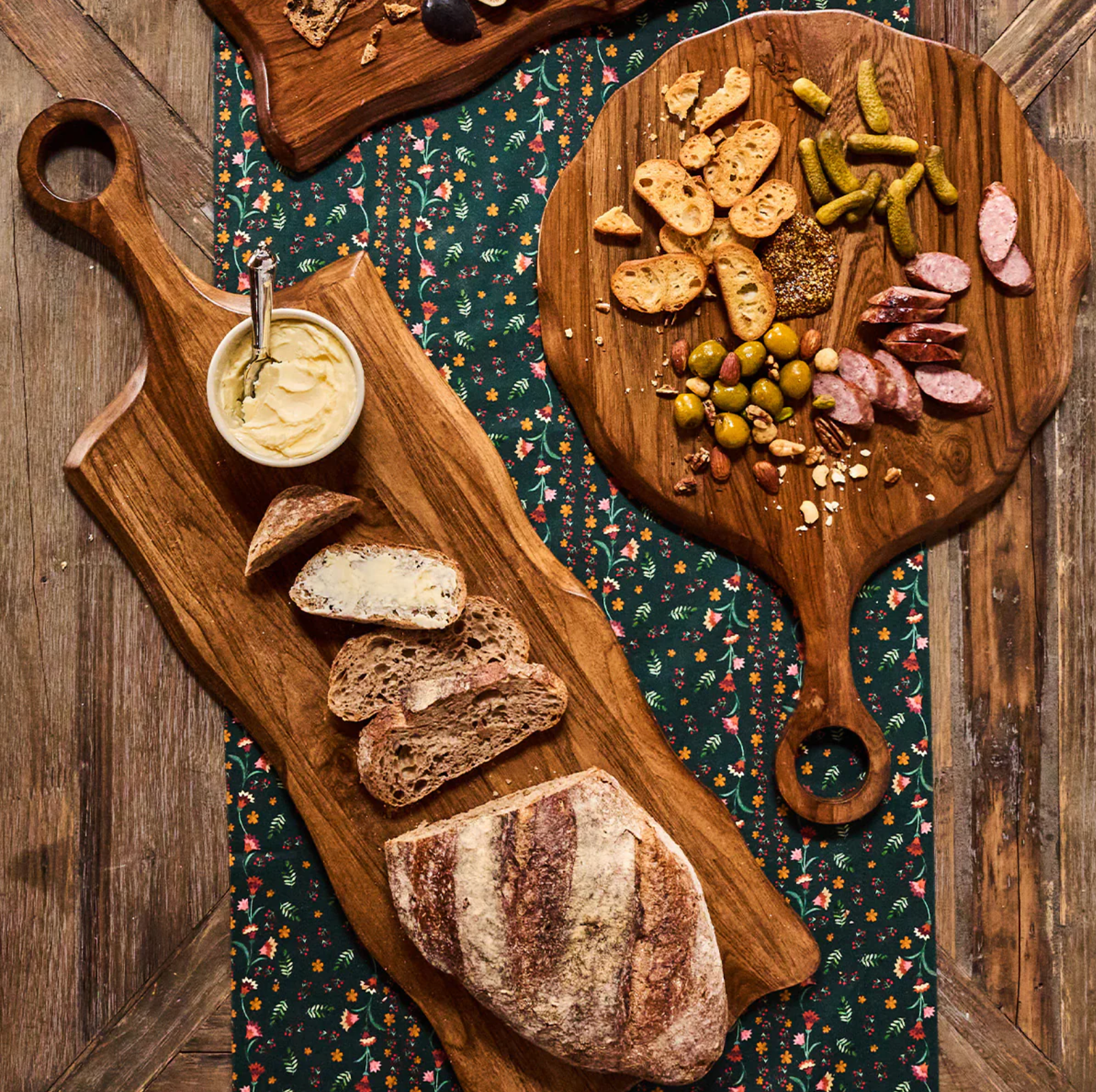 Puro Round Teak Serving Board