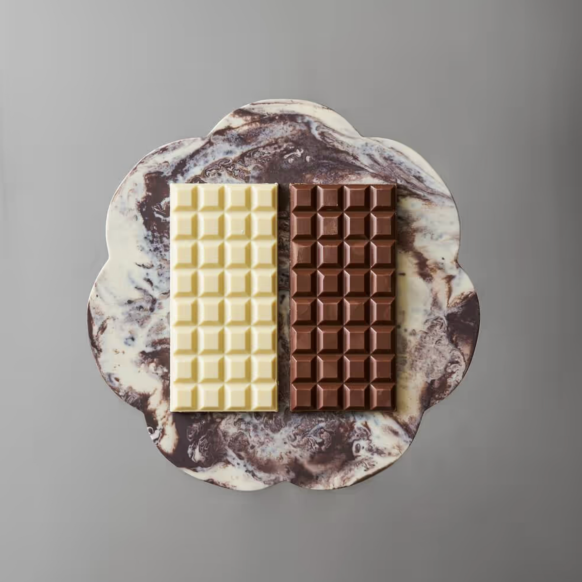 Scallop Resin Board Chocolate
