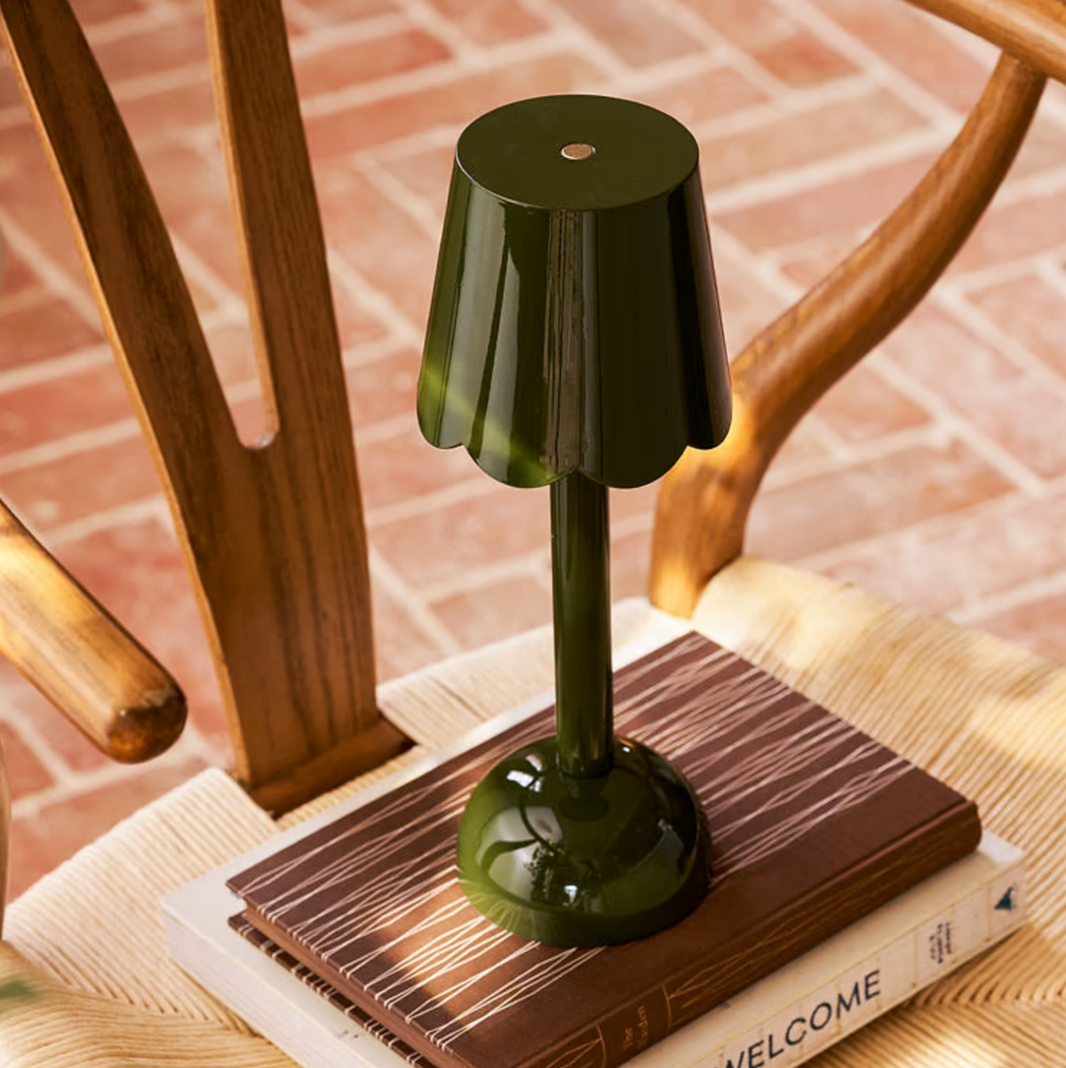 Scallop Rechargeable Lamp Khaki