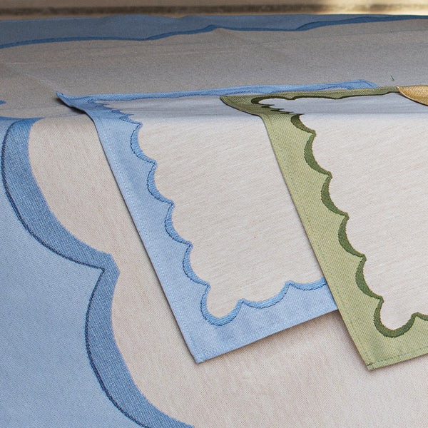 Tavola Scalloped Placemats
