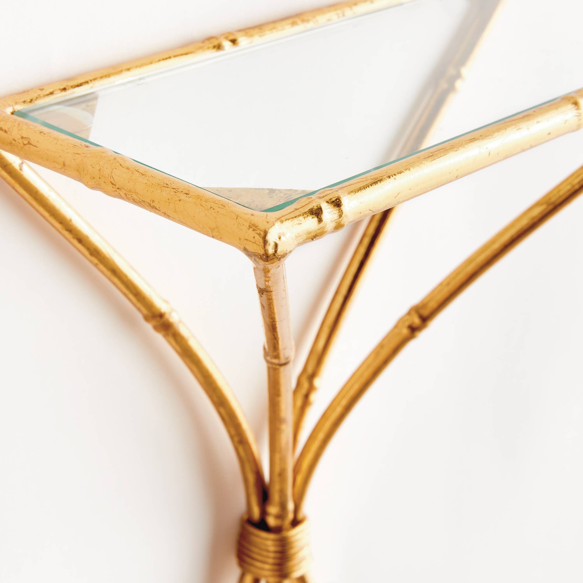 Daphne Gold Wall Bracket