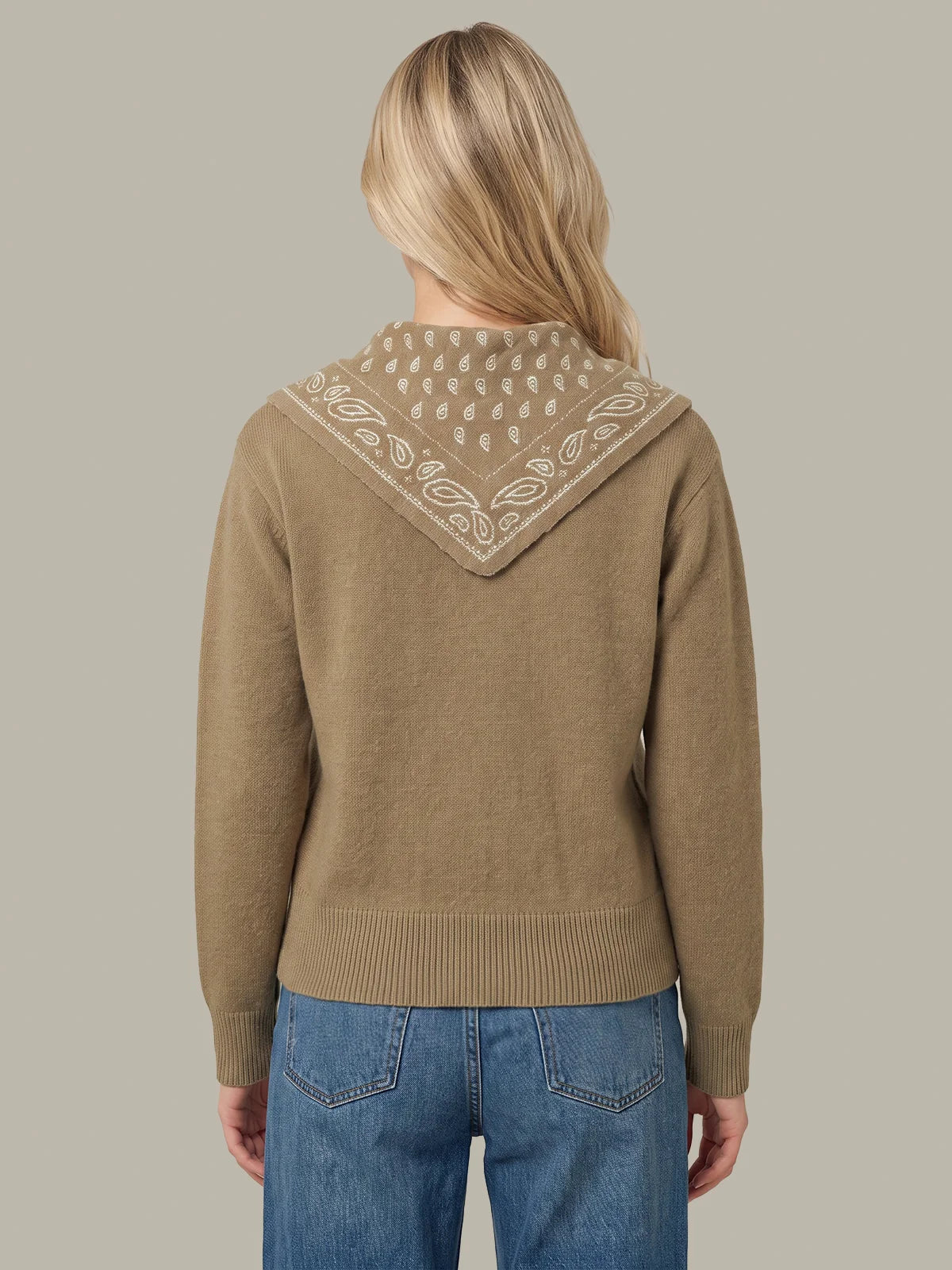 Lenn Pullover with Paisley Scarf