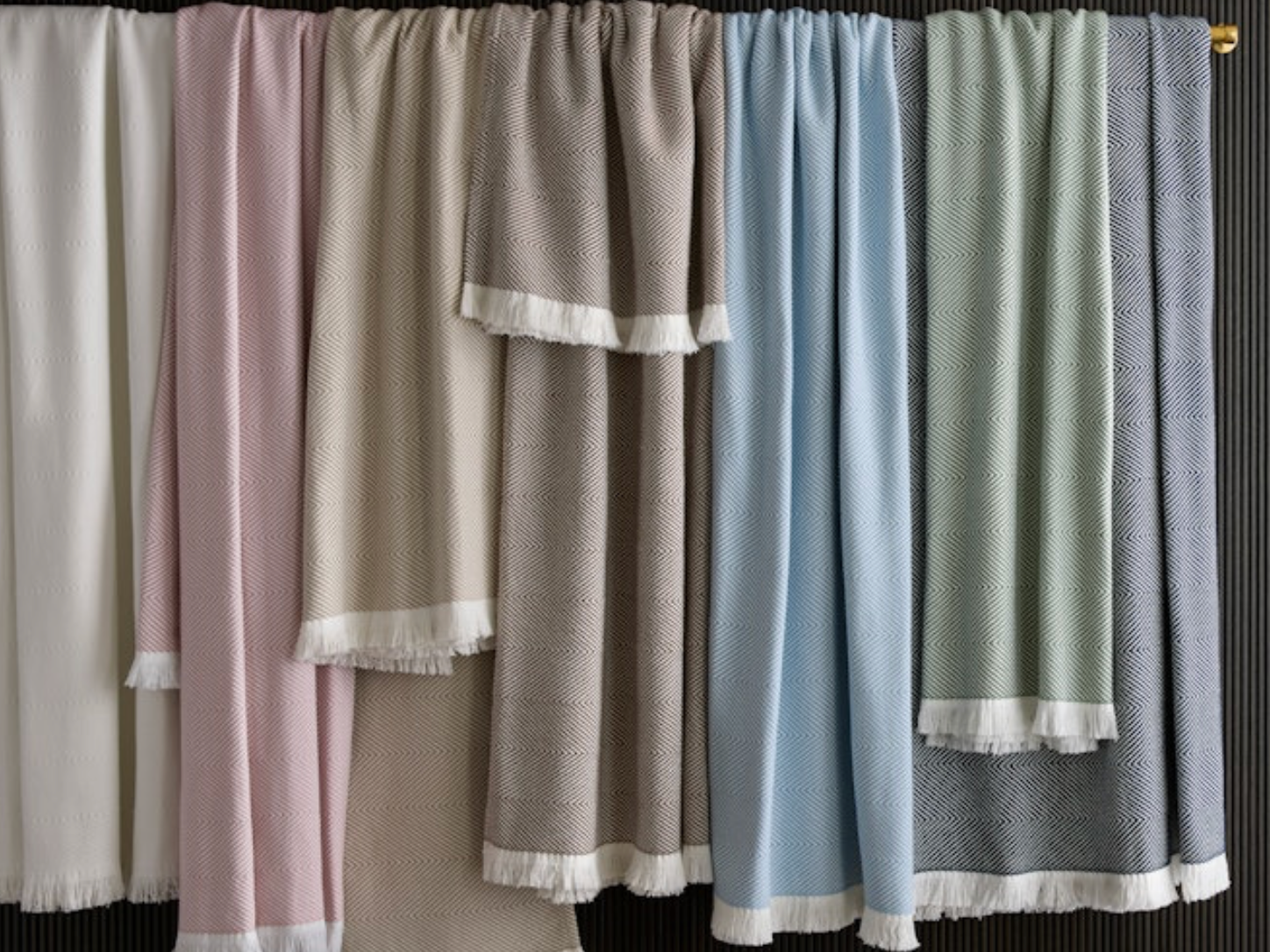 Leo Oversized Throw