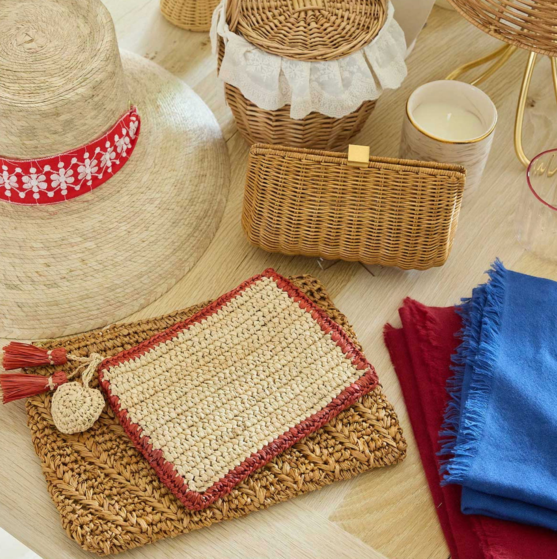 Small Trimmed Raffia Pouch