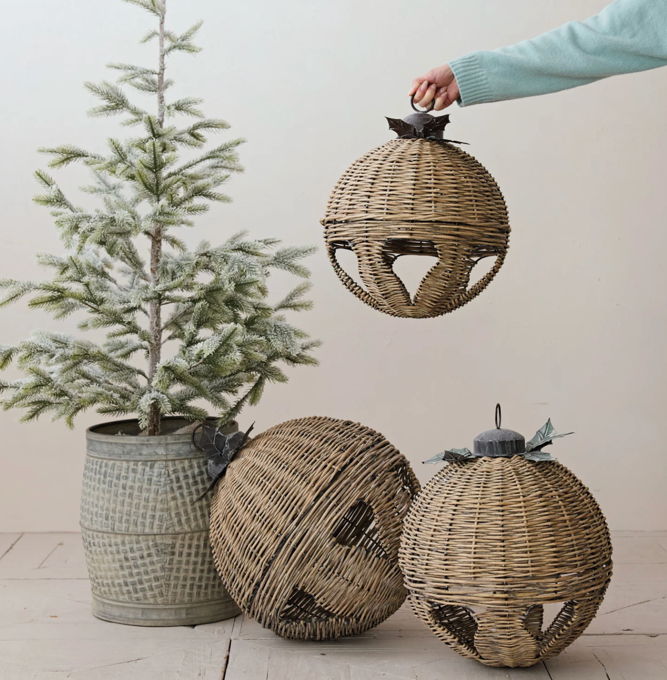 Rattan Holiday Bell