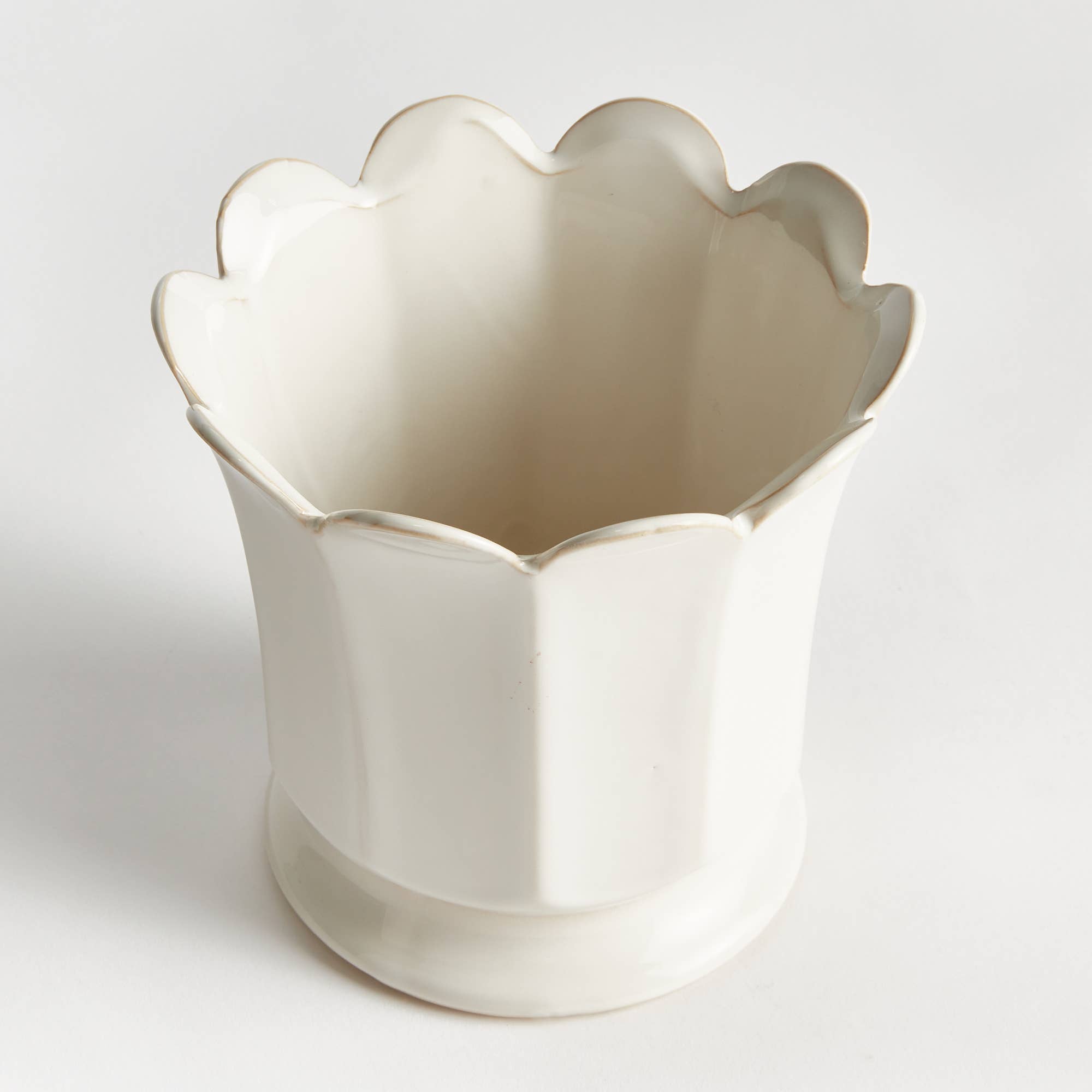 Maline Large Footed Pot